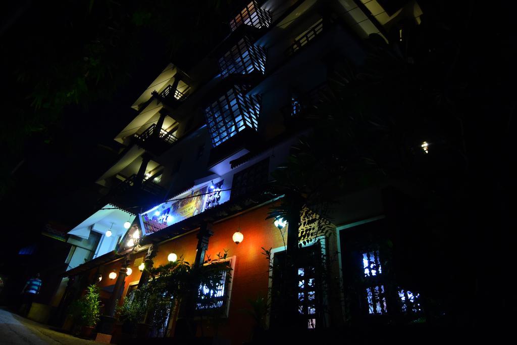 Kovalam Beach Hotel Exterior photo