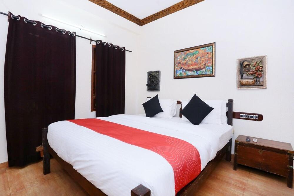 Kovalam Beach Hotel Exterior photo