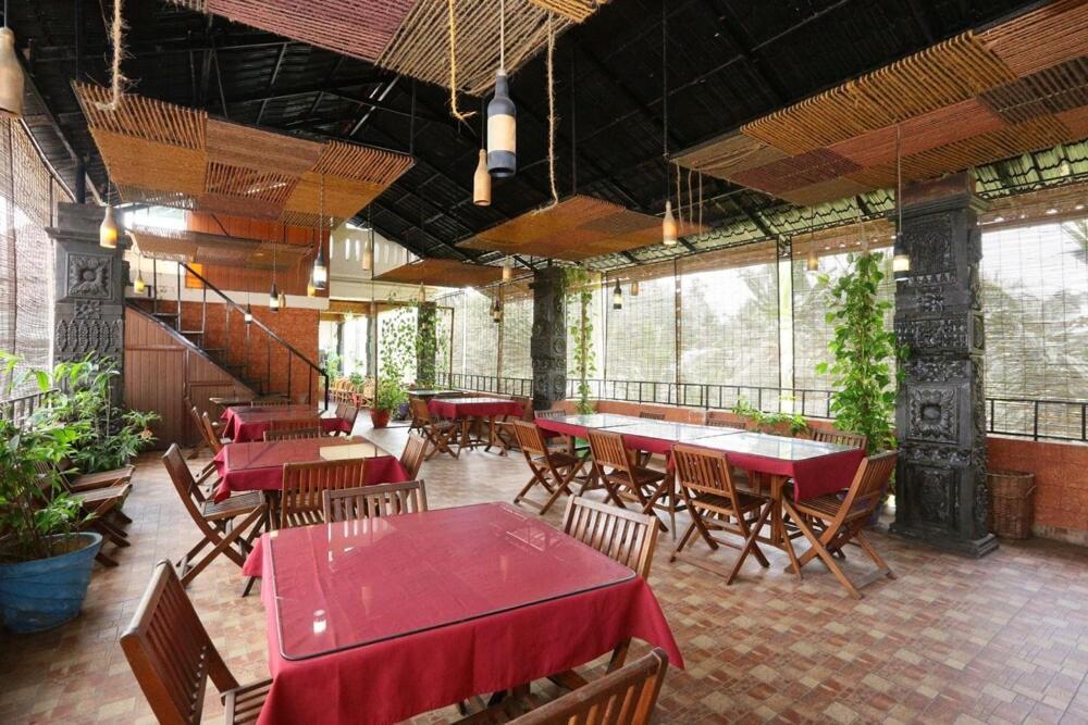 Kovalam Beach Hotel Exterior photo